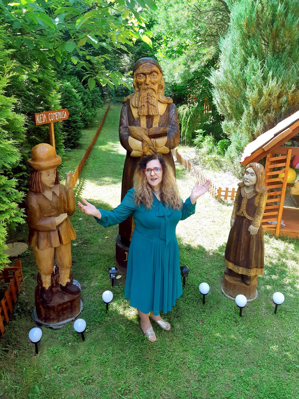 Barbara Comenius i nowe rzeźby powitanie